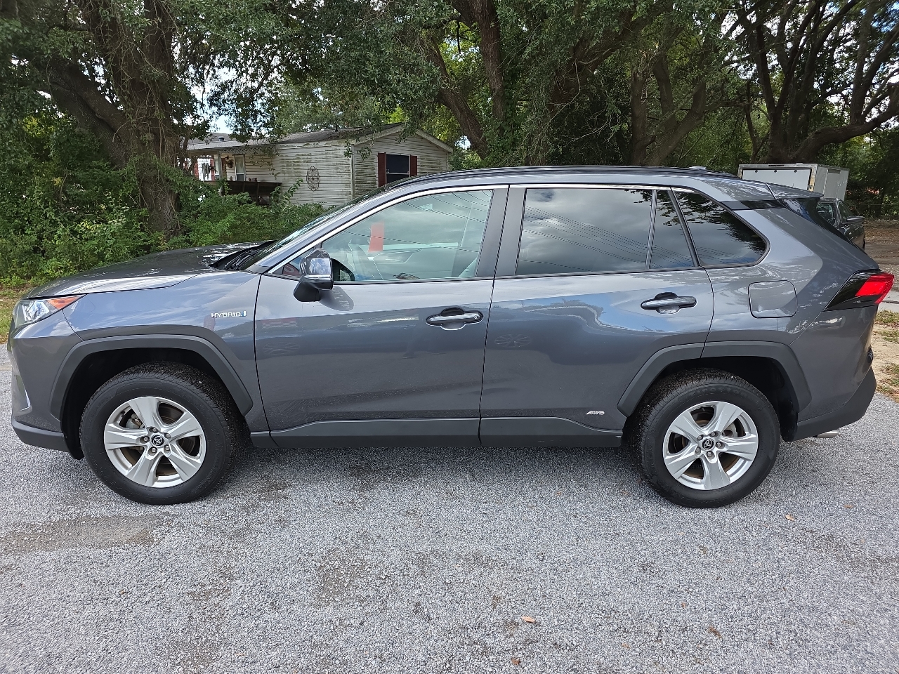 Toyota RAV4 Hybrid XLE 2021