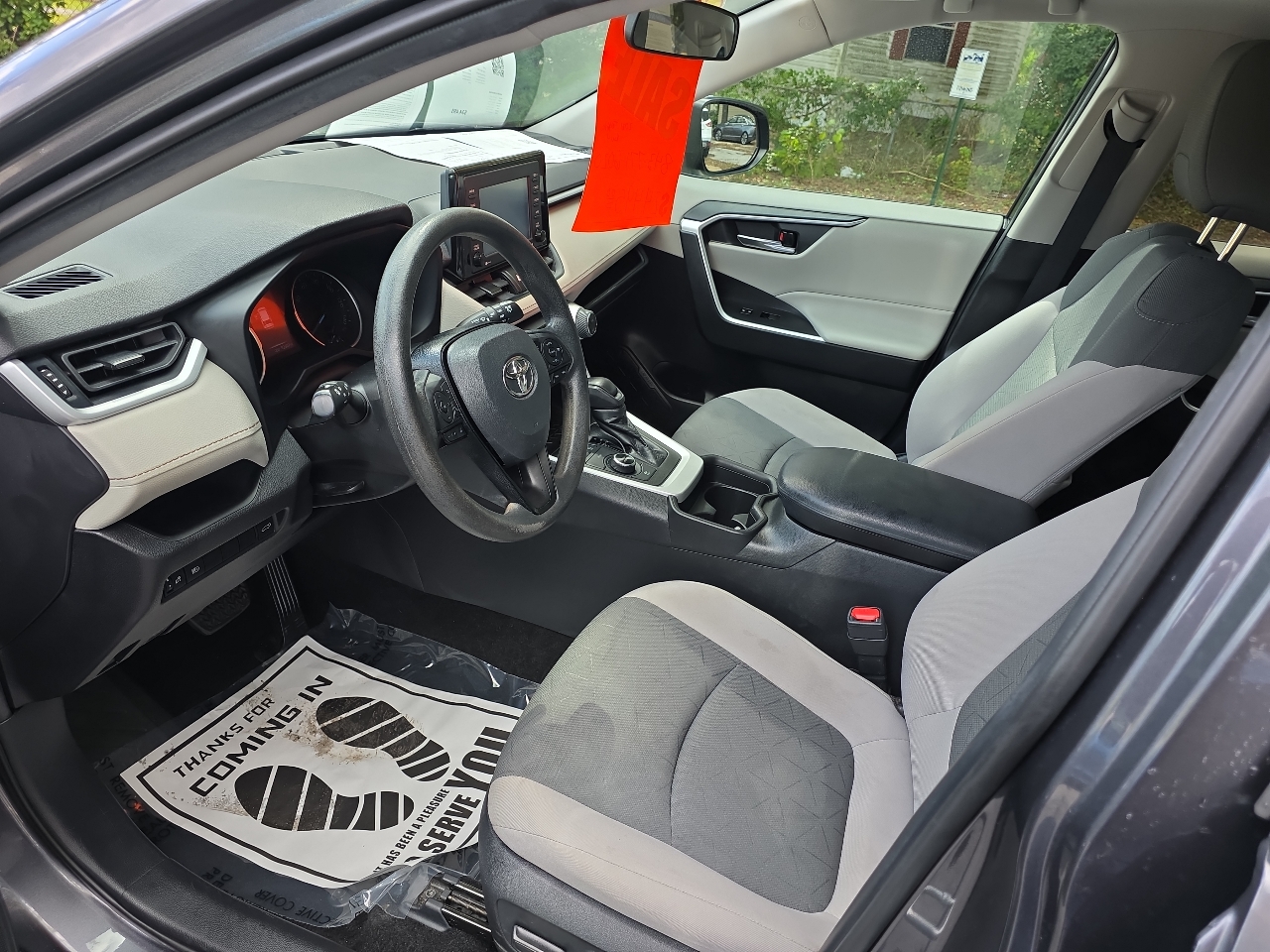 Toyota RAV4 Hybrid XLE 2021