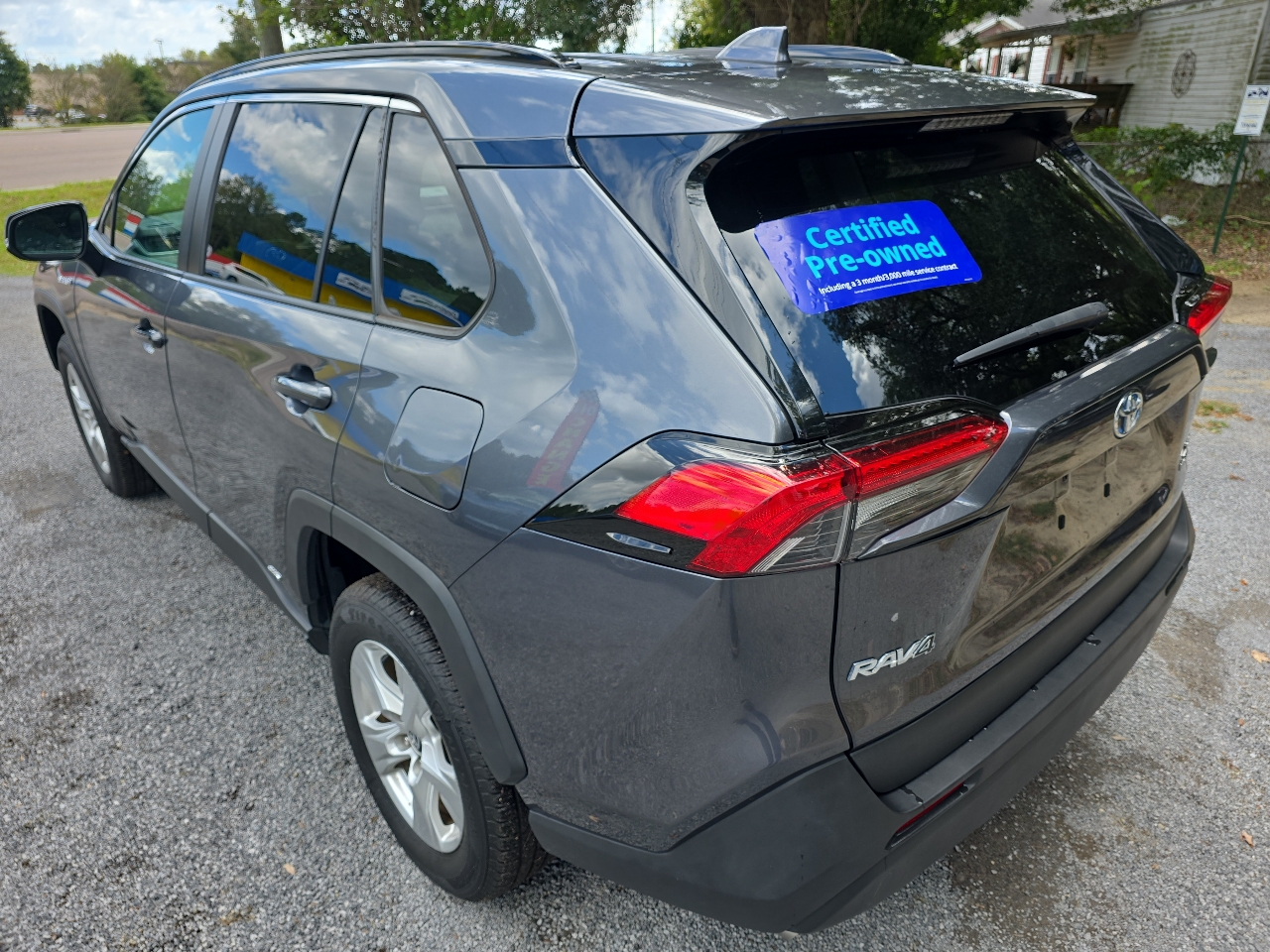 Toyota RAV4 Hybrid XLE 2021