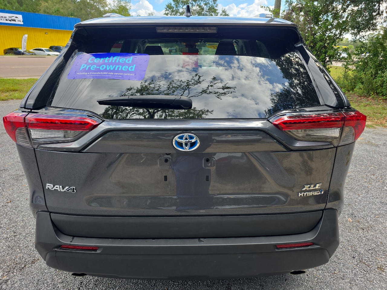 Toyota RAV4 Hybrid XLE 2021