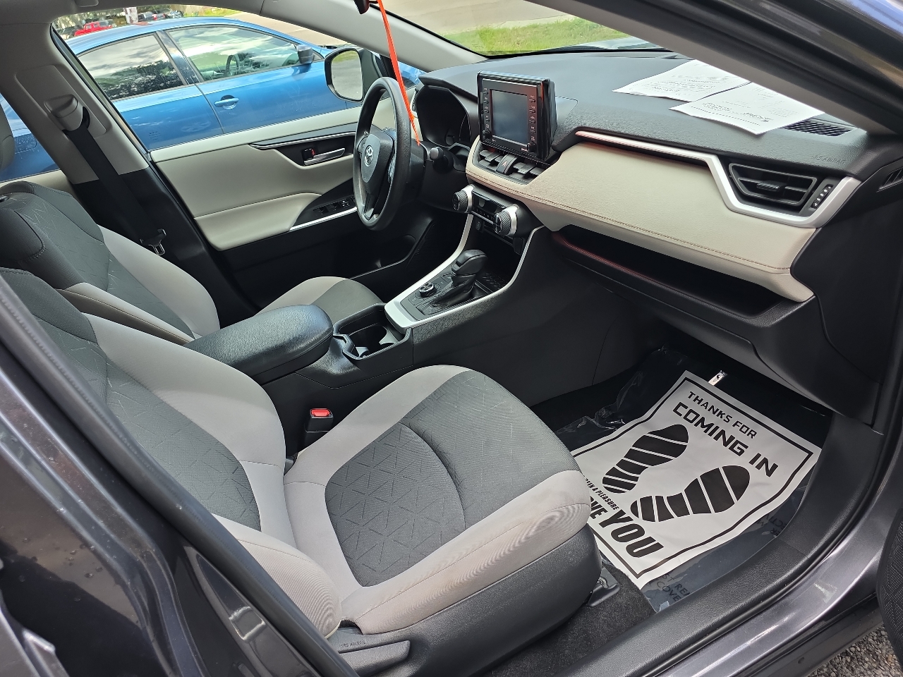 Toyota RAV4 Hybrid XLE 2021
