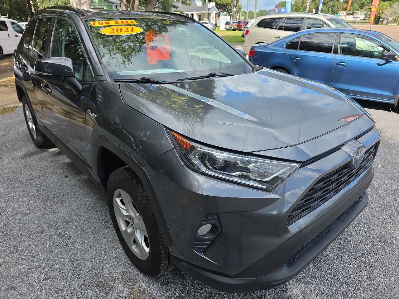 Toyota RAV4 Hybrid XLE 2021