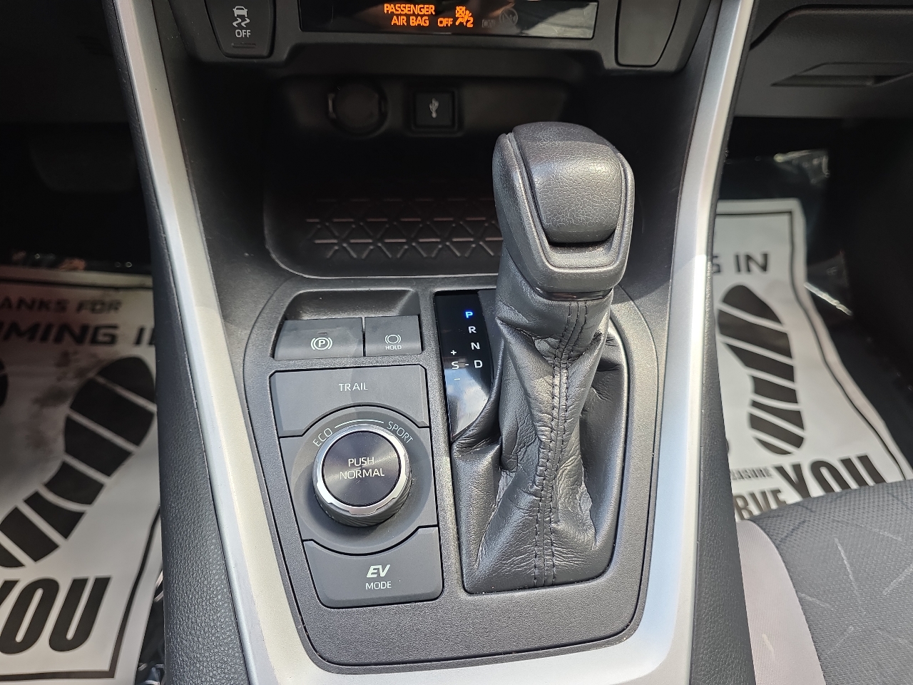 Toyota RAV4 Hybrid XLE 2021