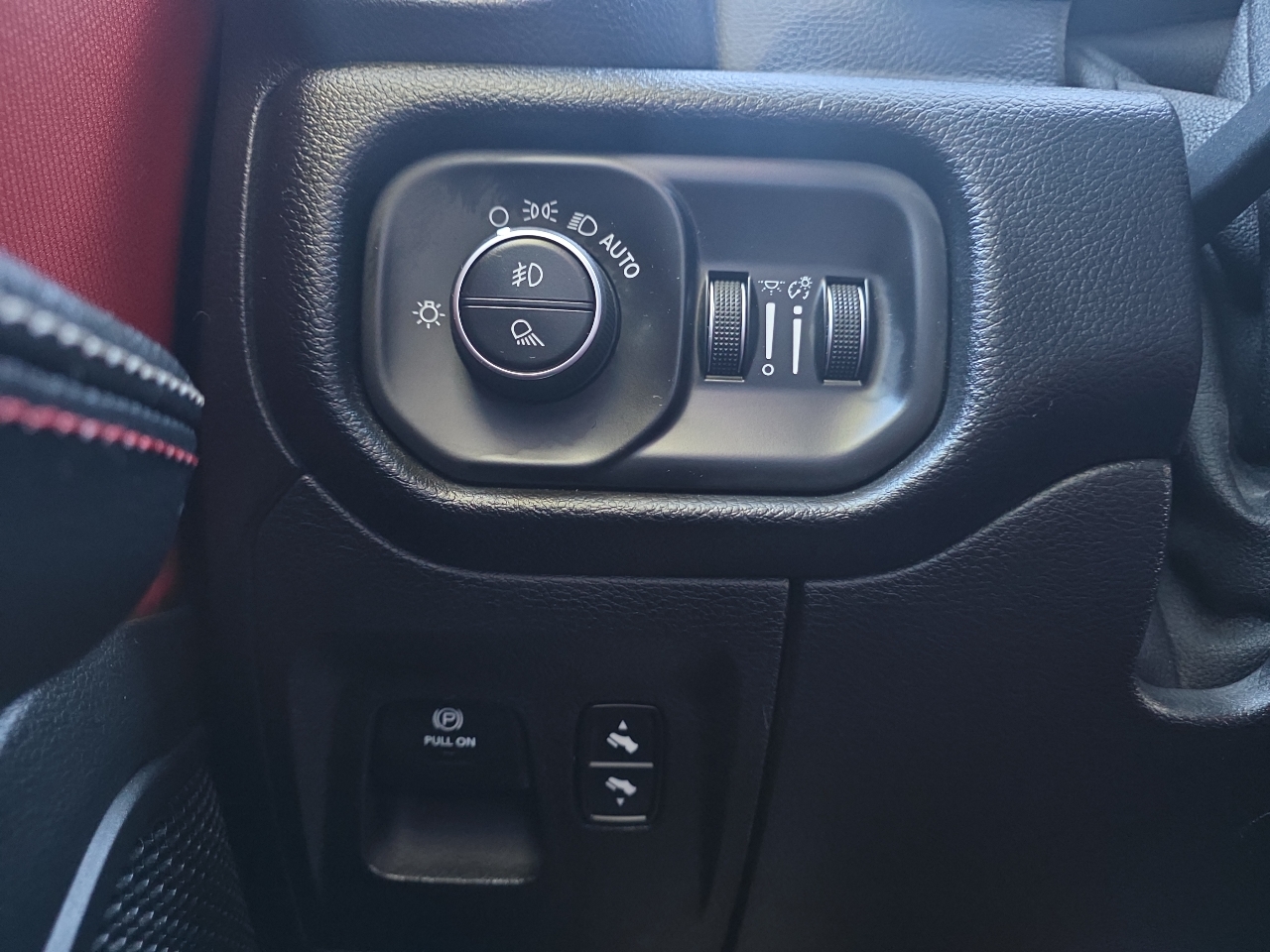 RAM 1500 Rebel Crew Cab SB 4WD 2019