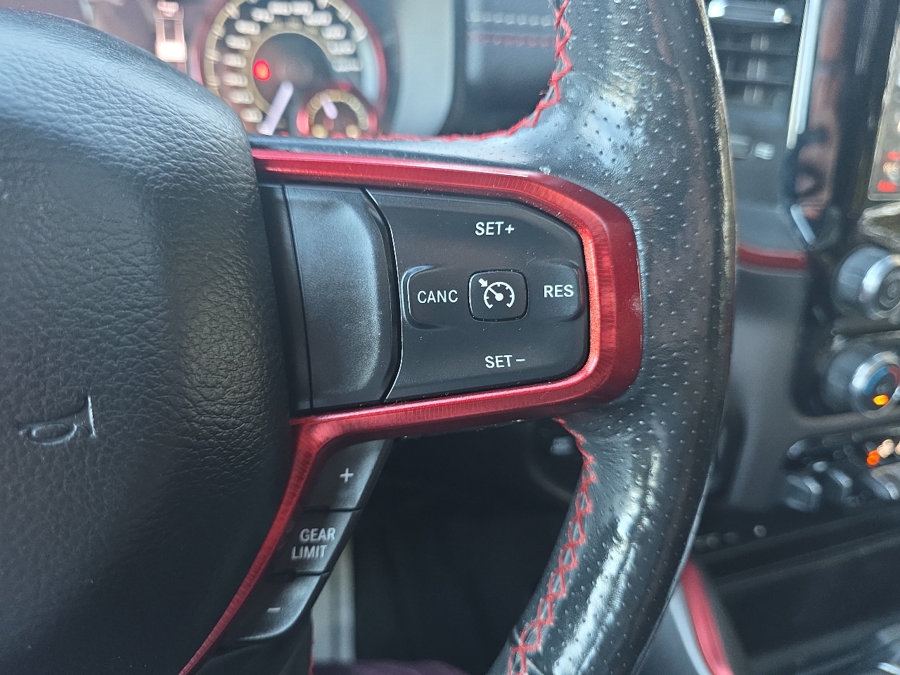 RAM 1500 Rebel Crew Cab SB 4WD 2019