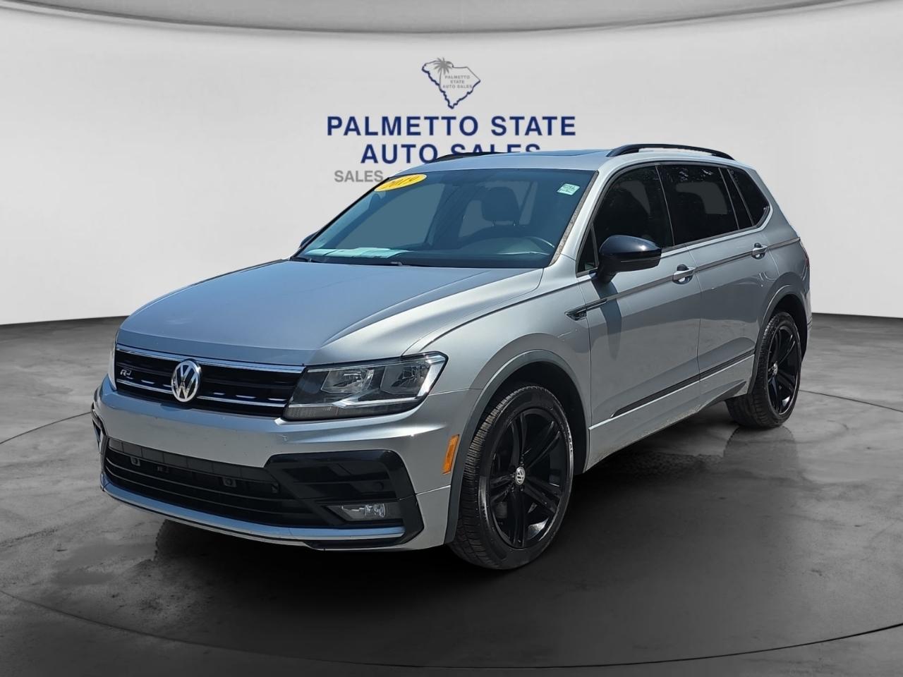 2019 Volkswagen Tiguan 2.0T SEL R-Line's photo