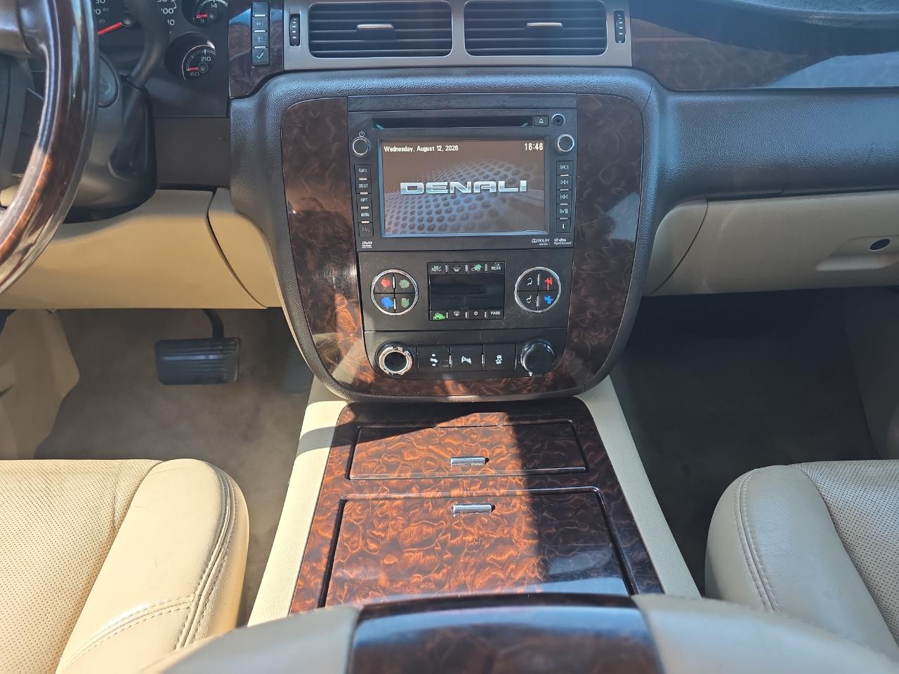 GMC Yukon Denali 4WD 2014
