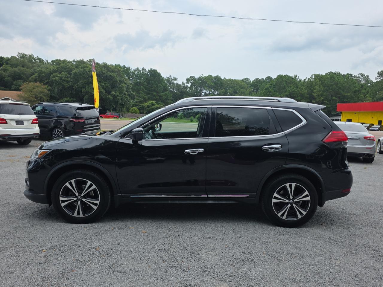 Nissan Rogue SV 4D SUV AWD 2017