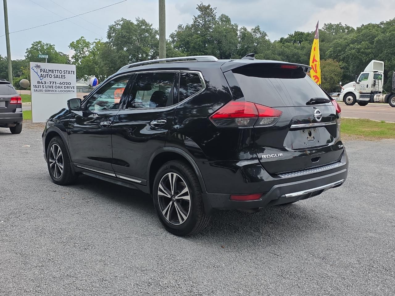 Nissan Rogue SV 4D SUV AWD 2017