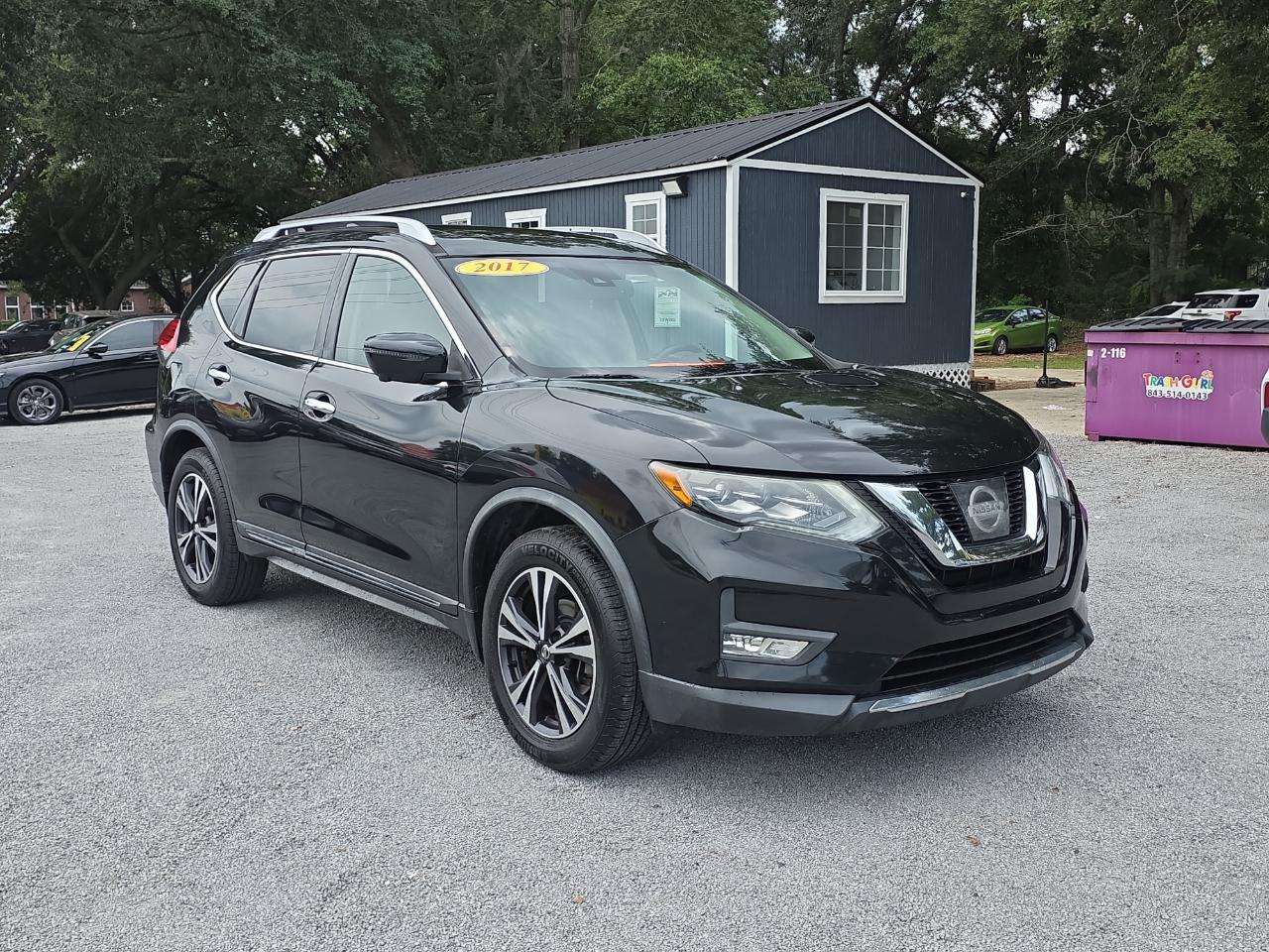 Nissan Rogue SV 4D SUV AWD 2017