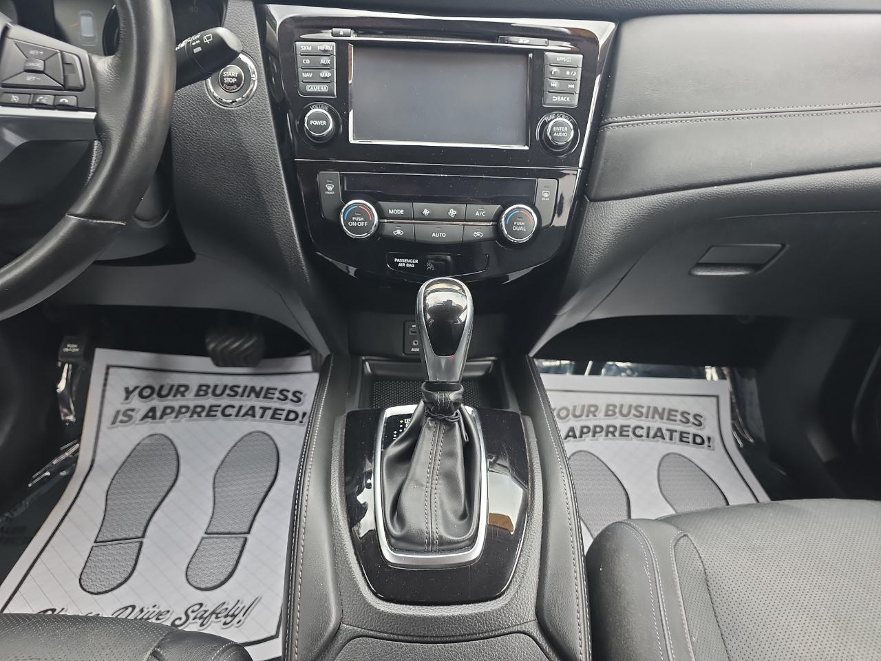 Nissan Rogue SV 4D SUV AWD 2017