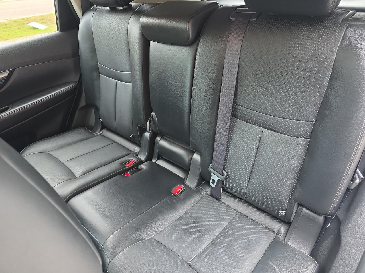 Nissan Rogue SV 4D SUV AWD 2017