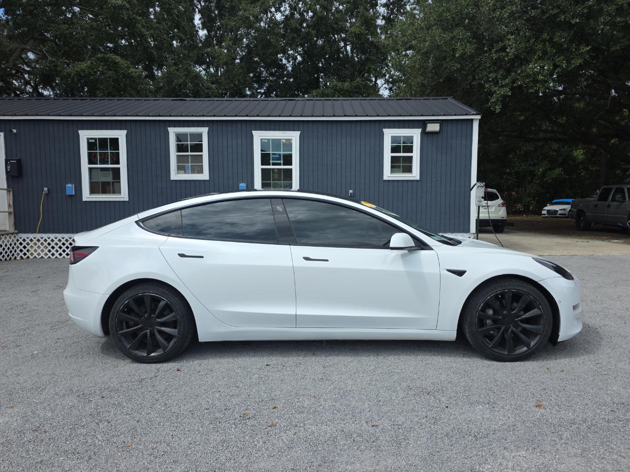 Tesla Model 3 Standard Range Plus 2022