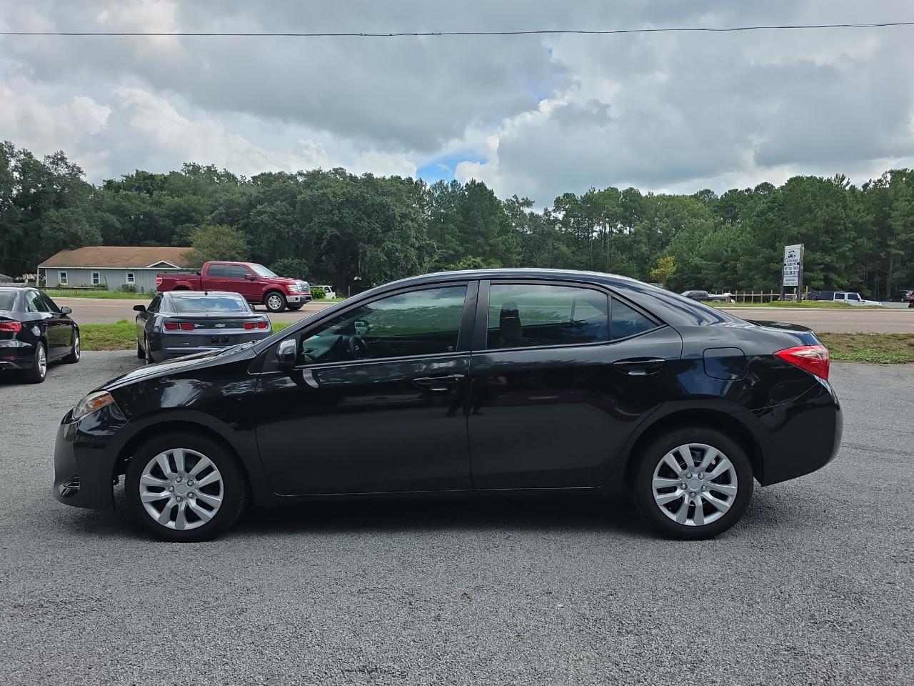 Toyota Corolla L CVT 2017