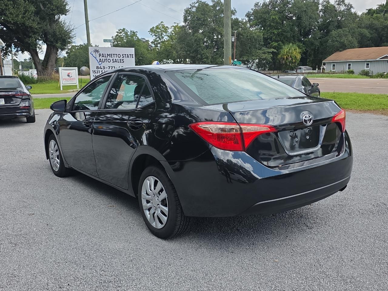 Toyota Corolla L CVT 2017
