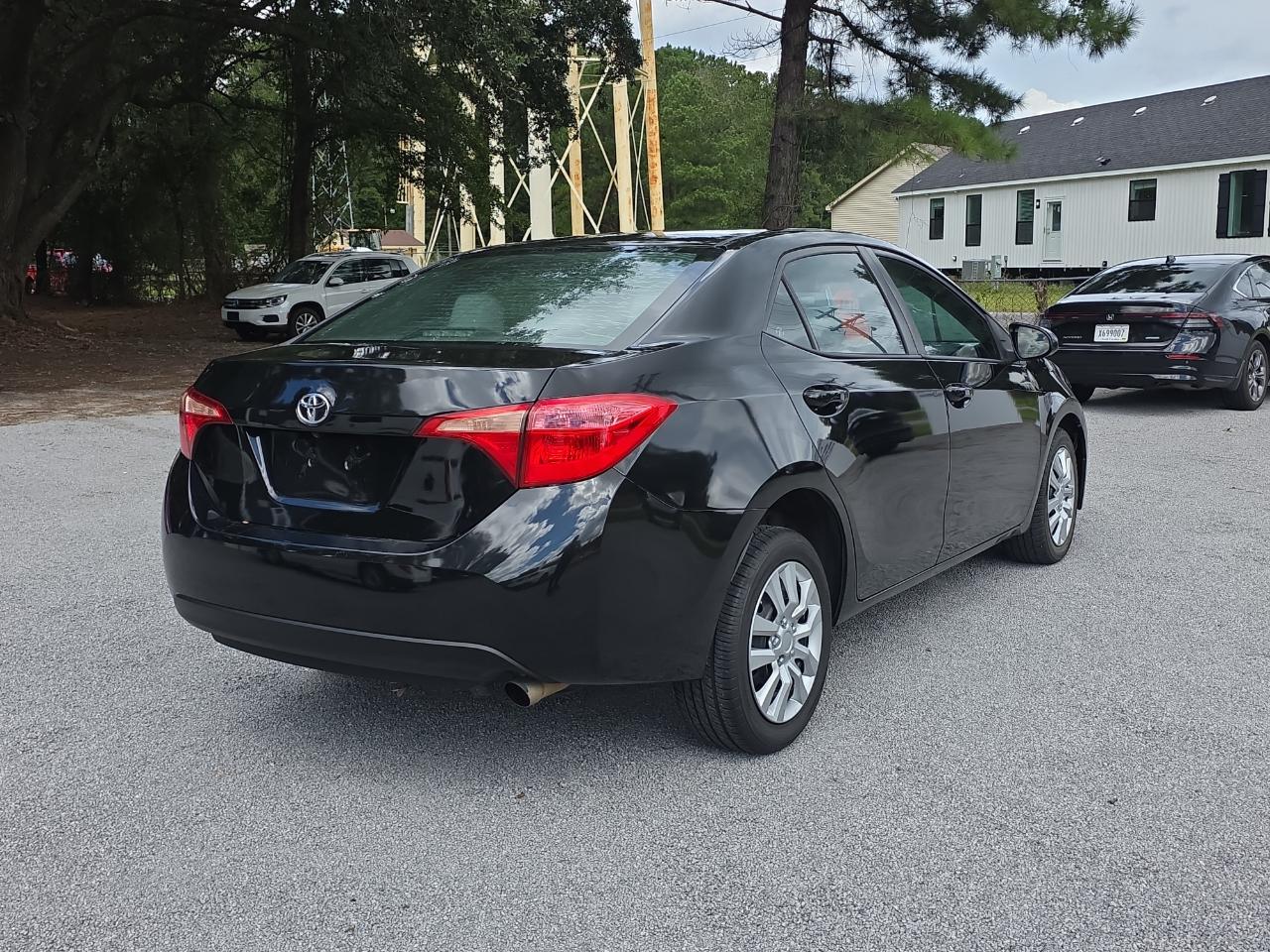 Toyota Corolla L CVT 2017