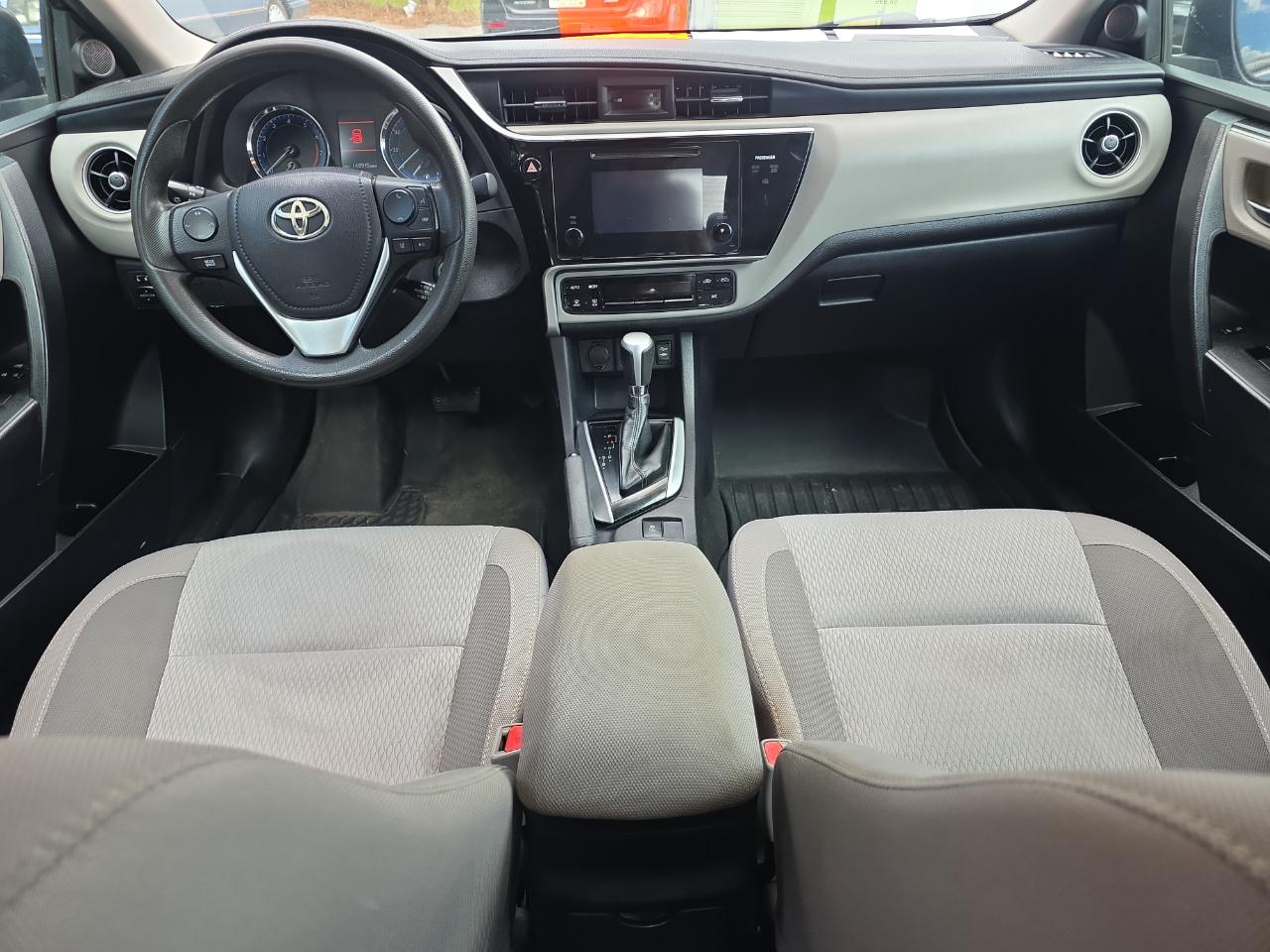 Toyota Corolla L CVT 2017
