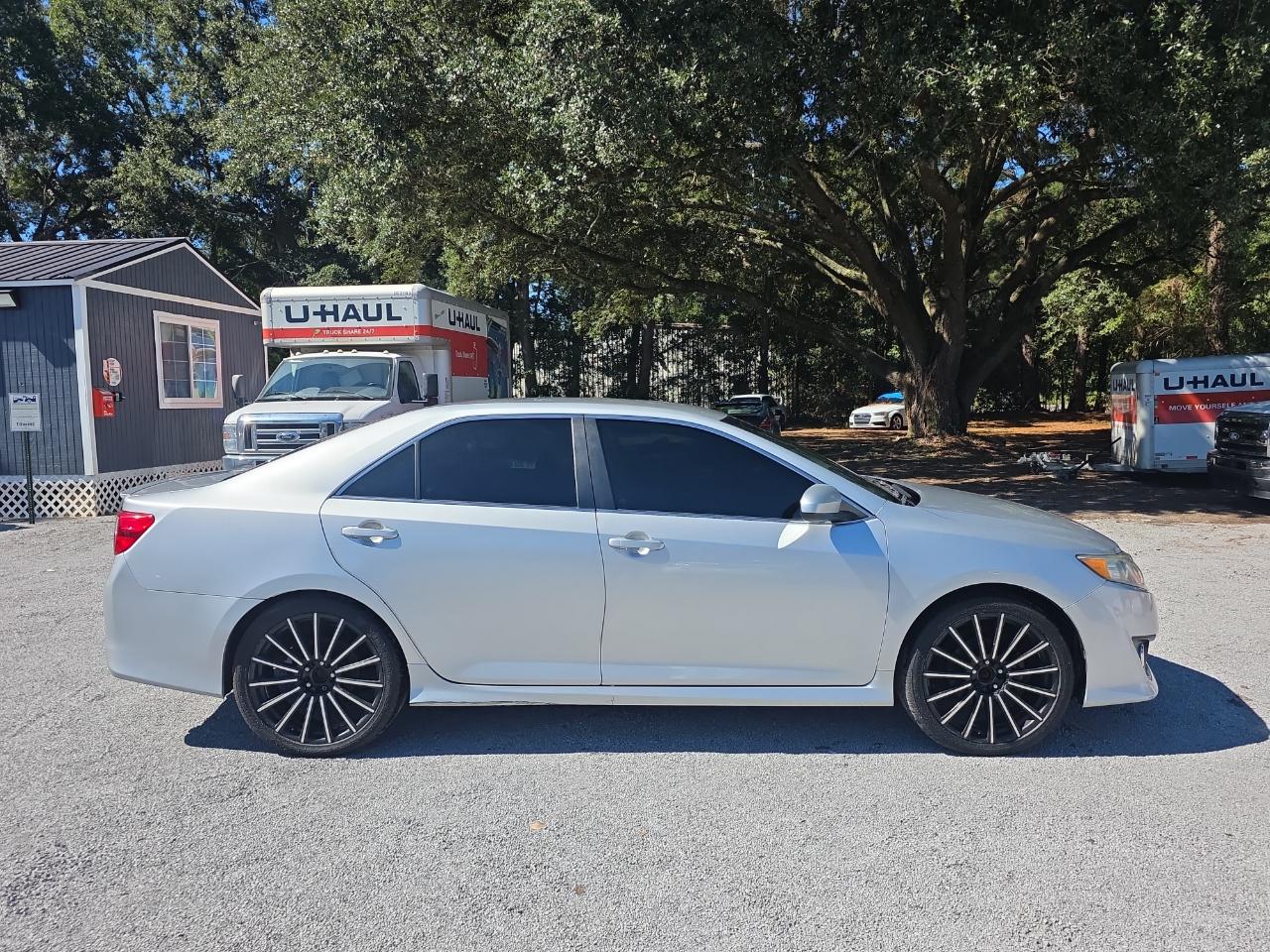 Toyota Camry SE 2014