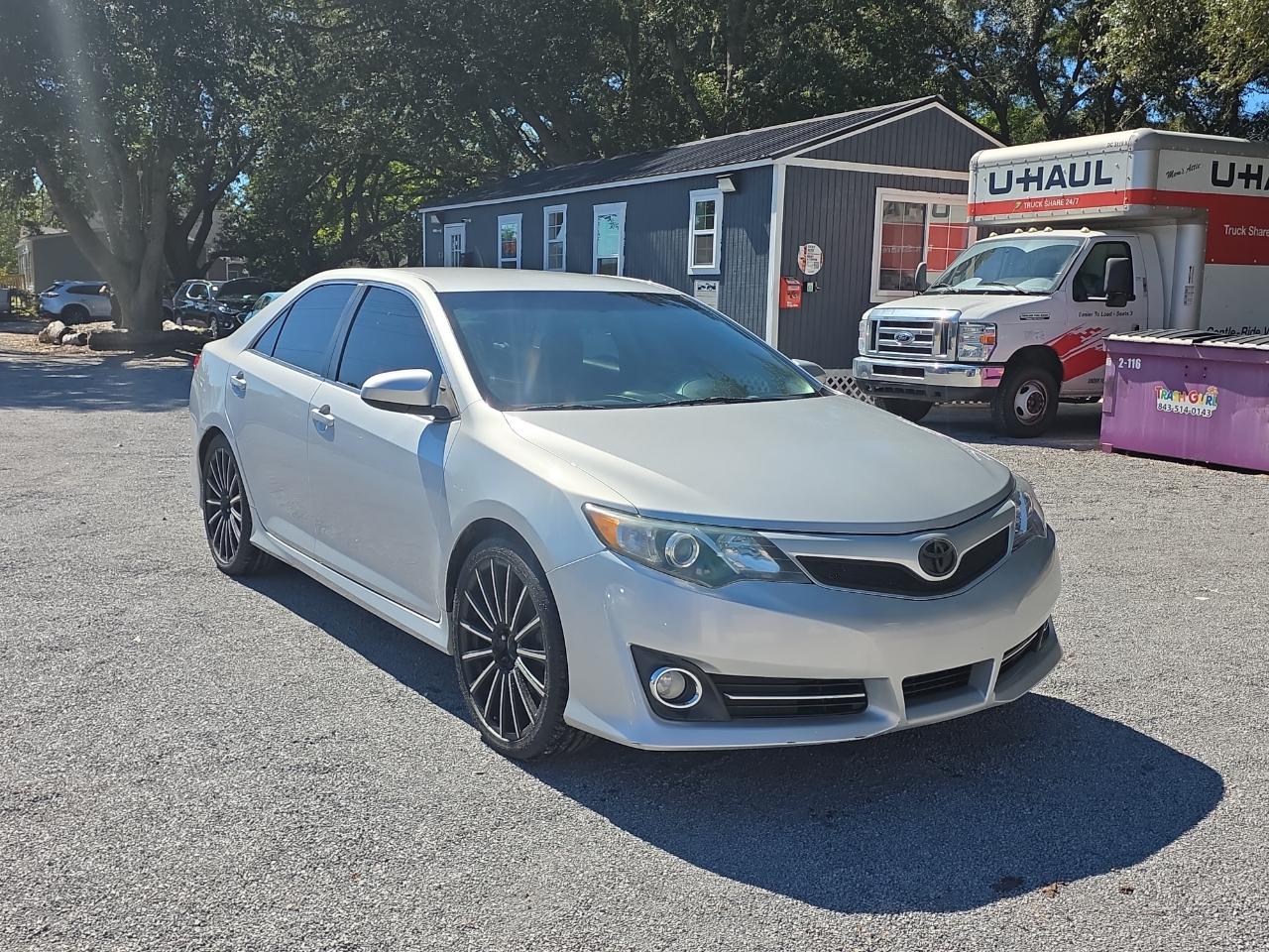 Toyota Camry SE 2014