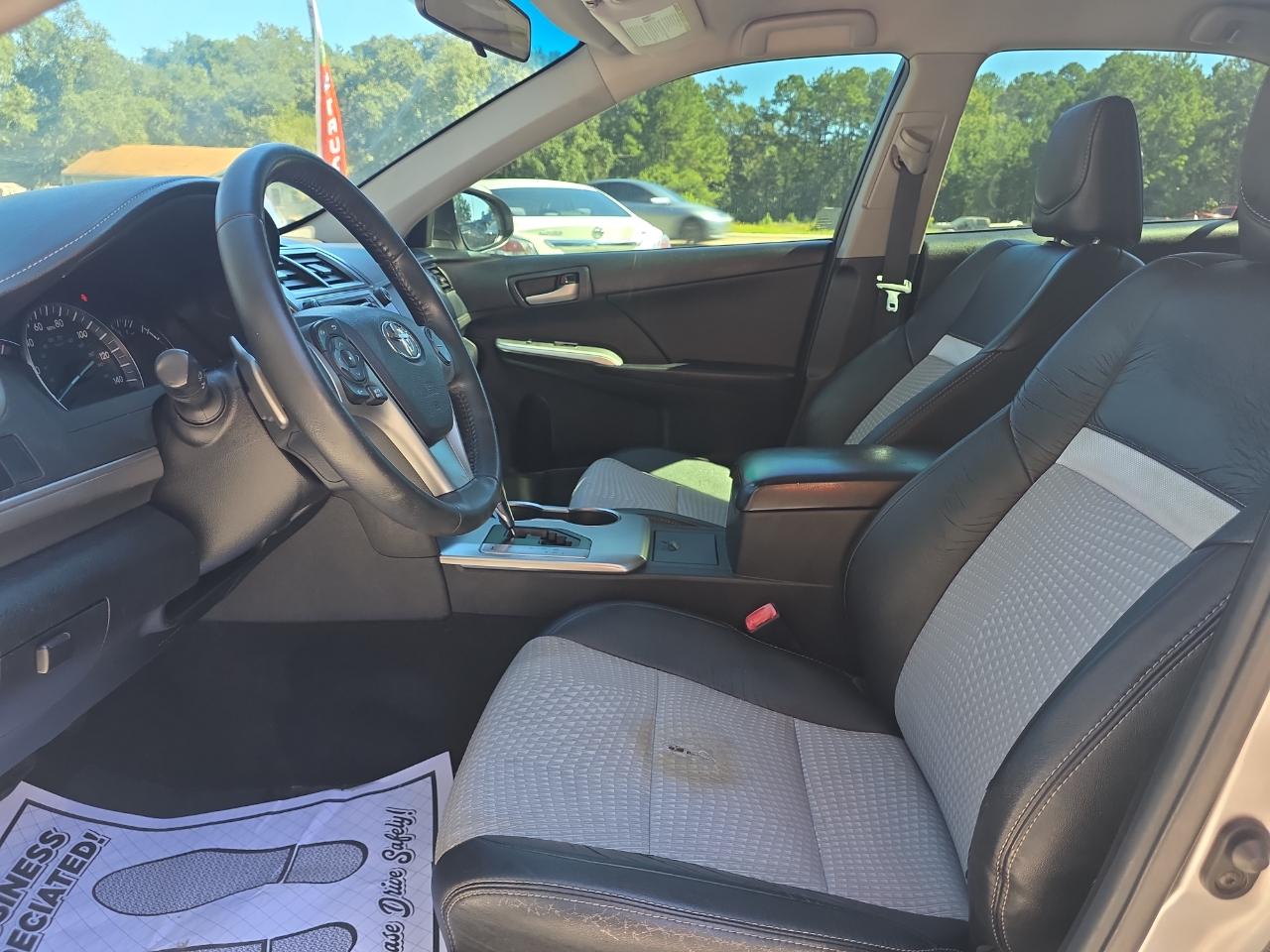 Toyota Camry SE 2014