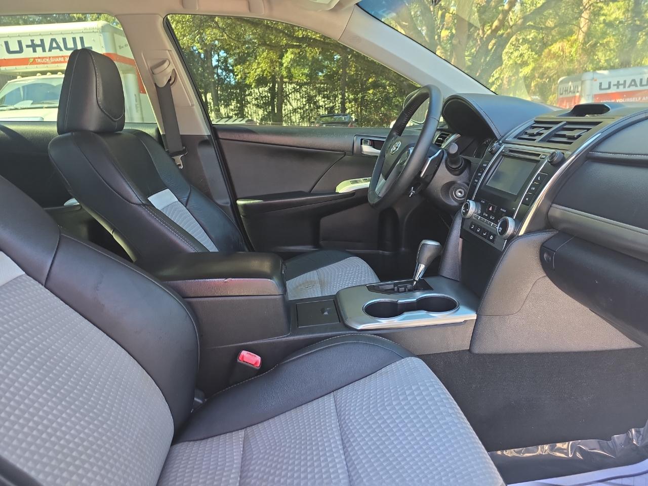 Toyota Camry SE 2014