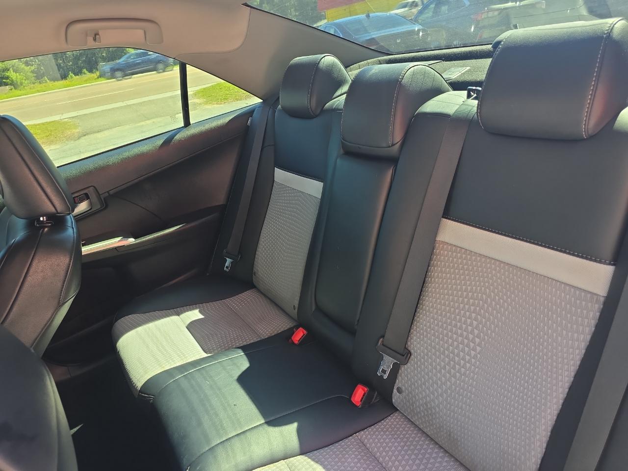 Toyota Camry SE 2014