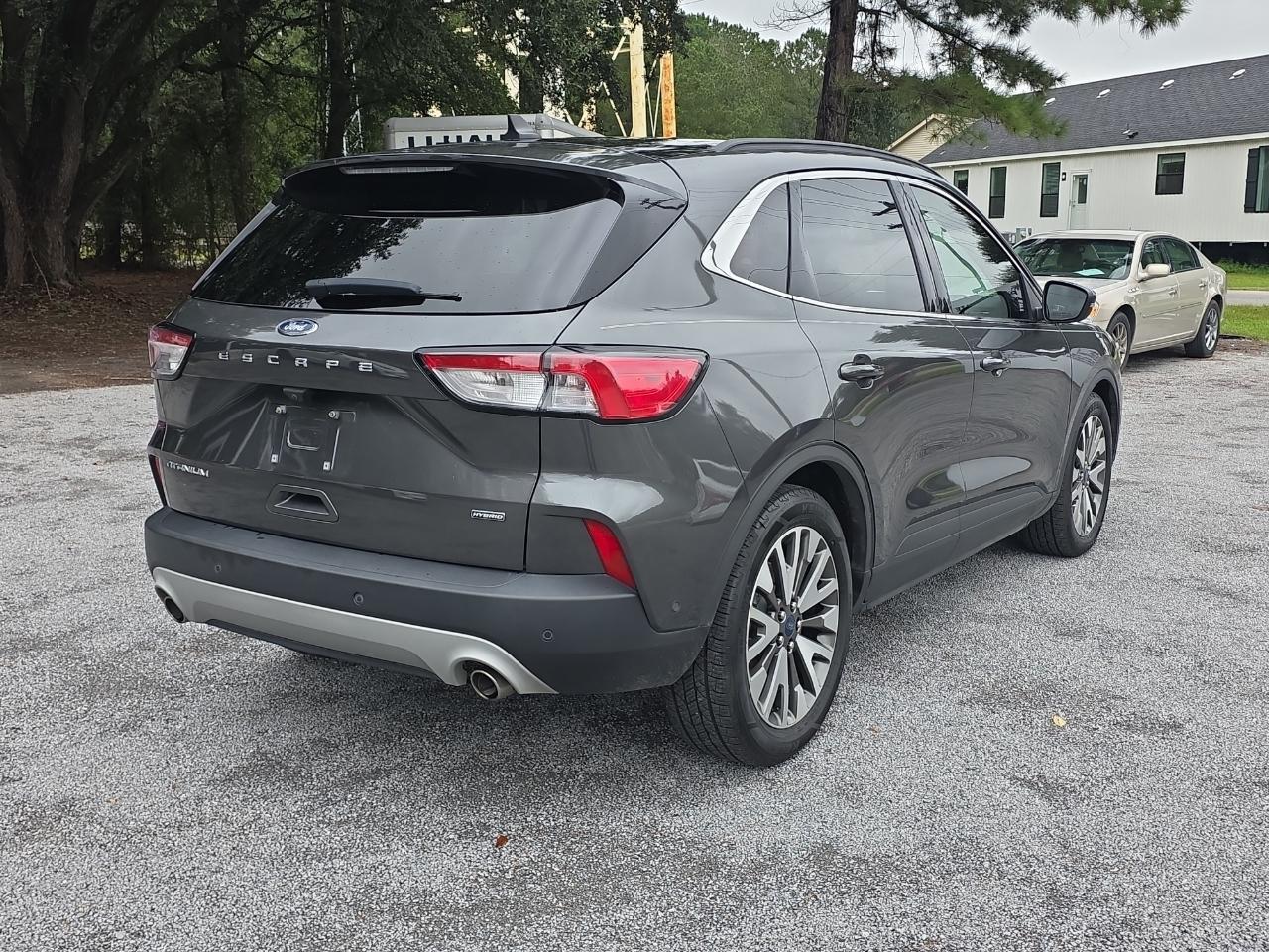 Ford Escape Hybrid Titanium 2020