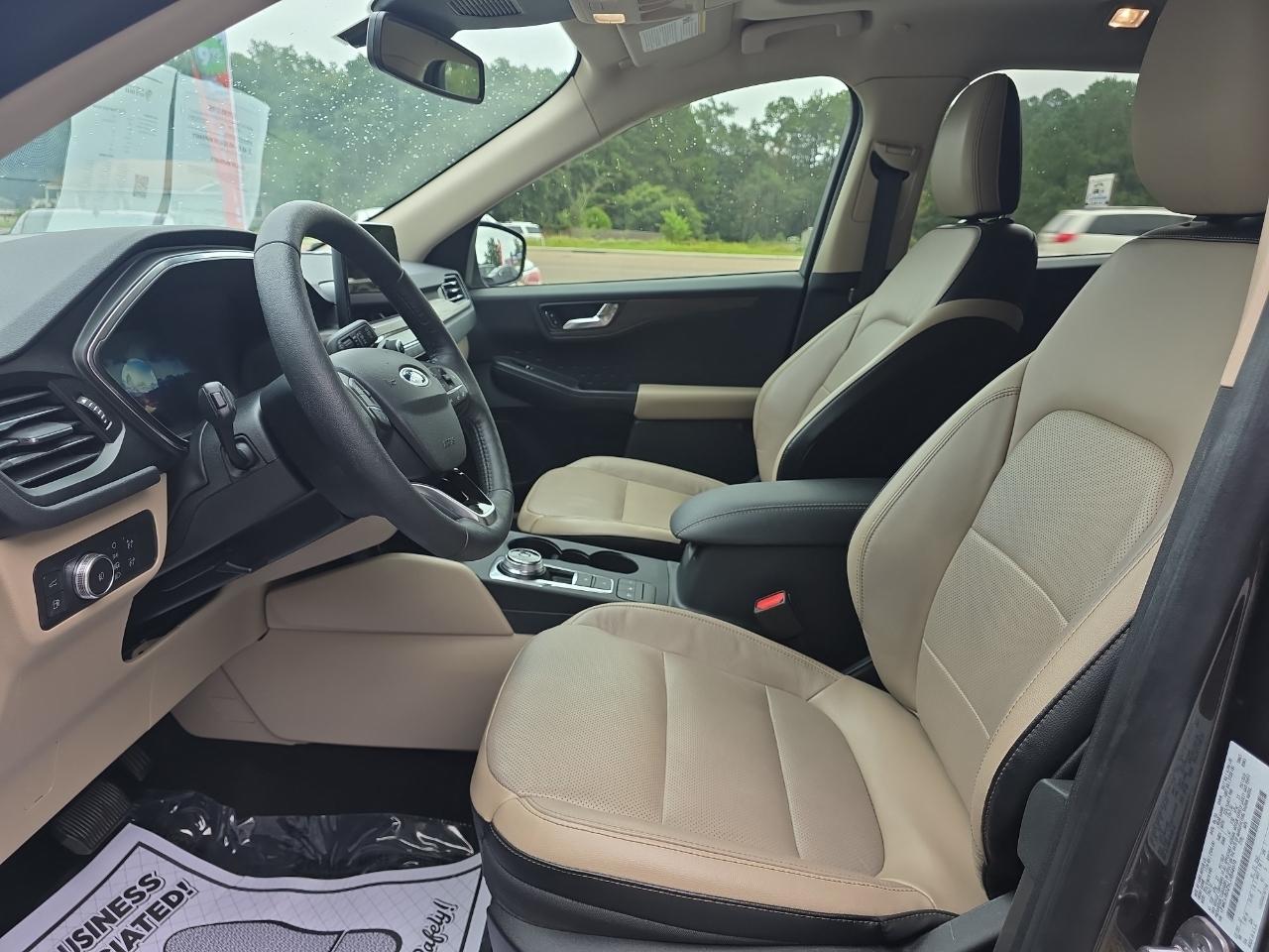 Ford Escape Hybrid Titanium 2020
