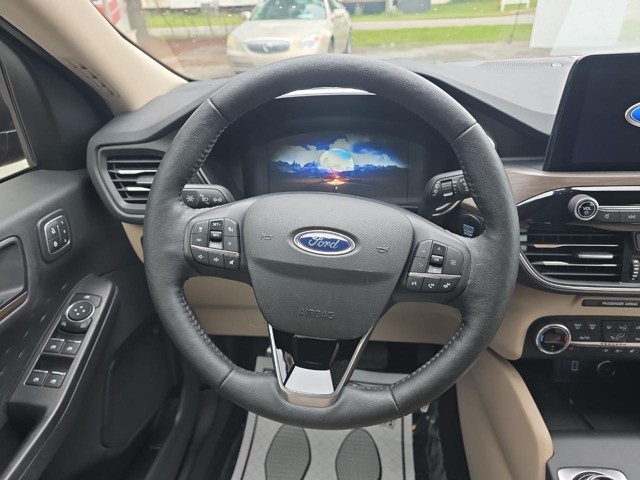 Ford Escape Hybrid Titanium 2020