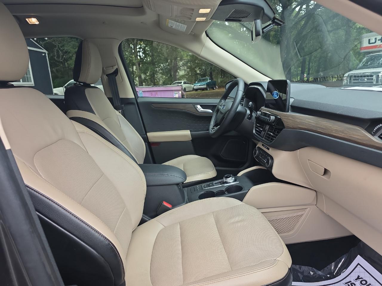 Ford Escape Hybrid Titanium 2020