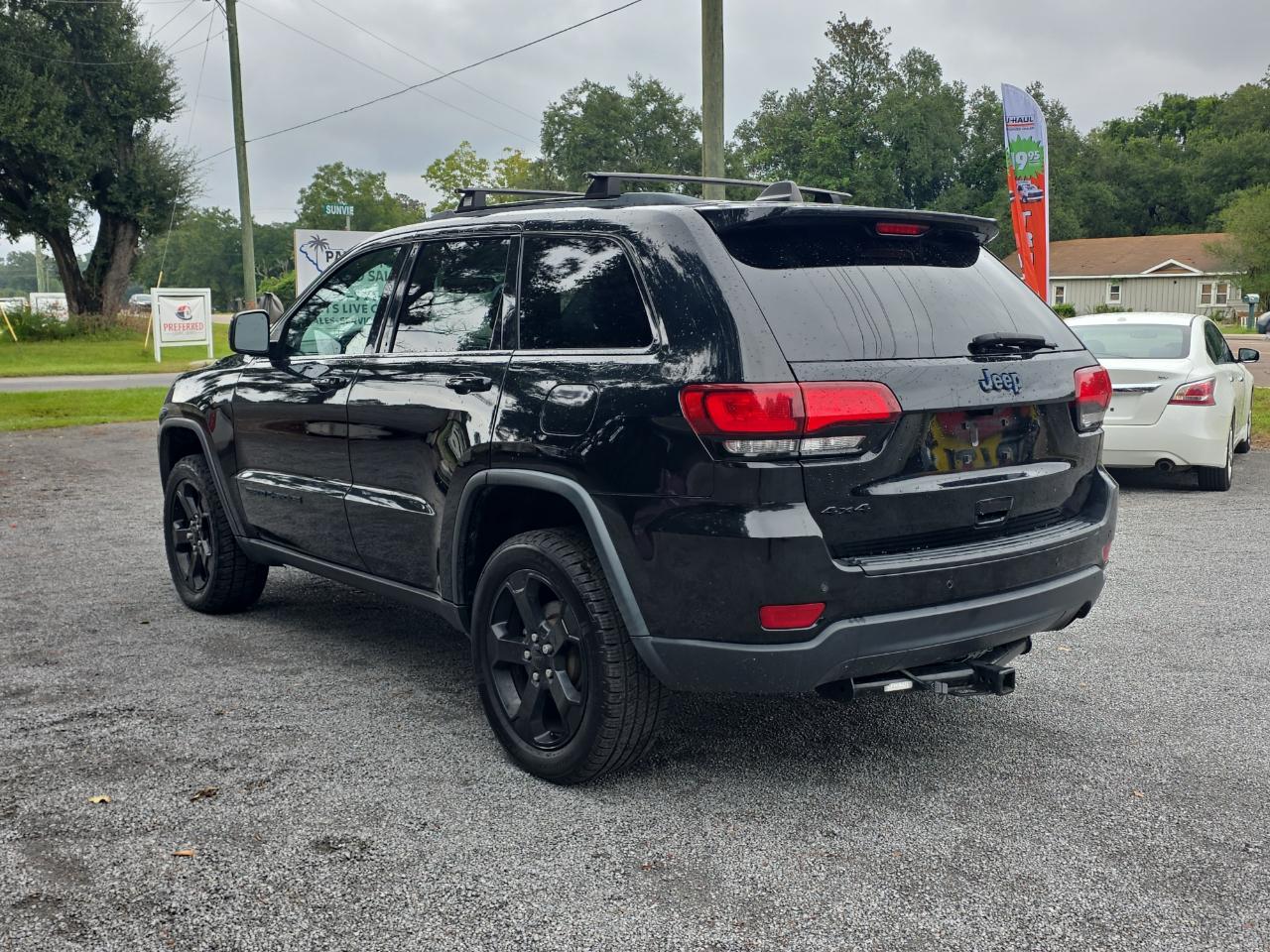 Jeep Grand Cherokee Laredo 4WD 2019