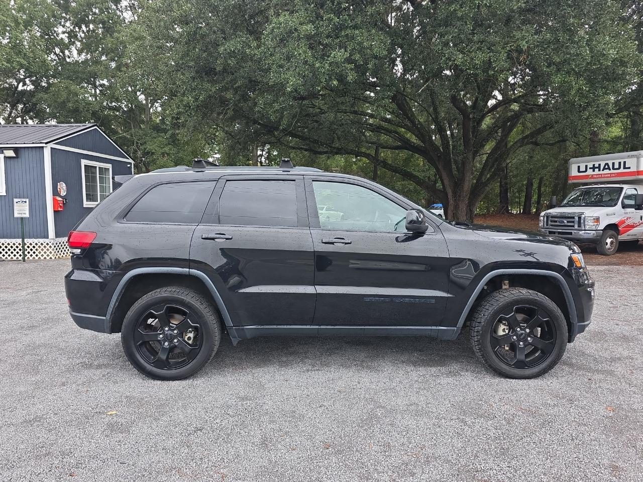 Jeep Grand Cherokee Laredo 4WD 2019