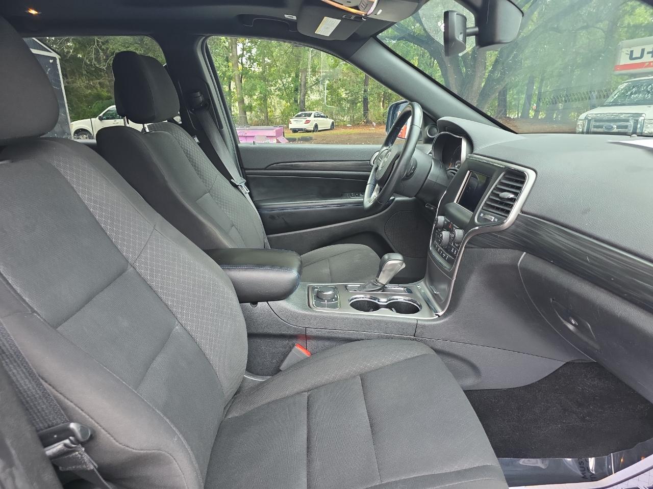 Jeep Grand Cherokee Laredo 4WD 2019