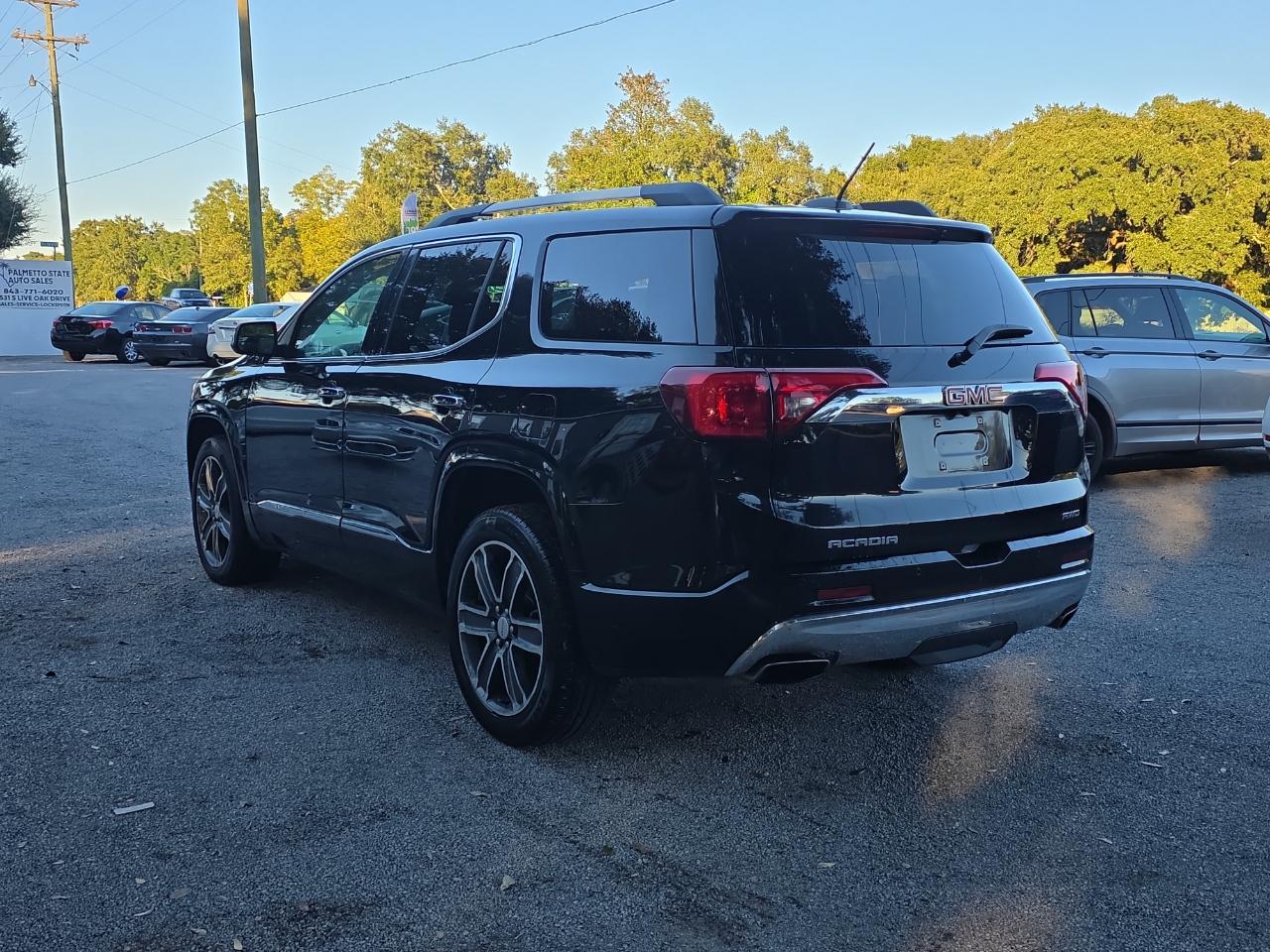 GMC Acadia Denali AWD 2017