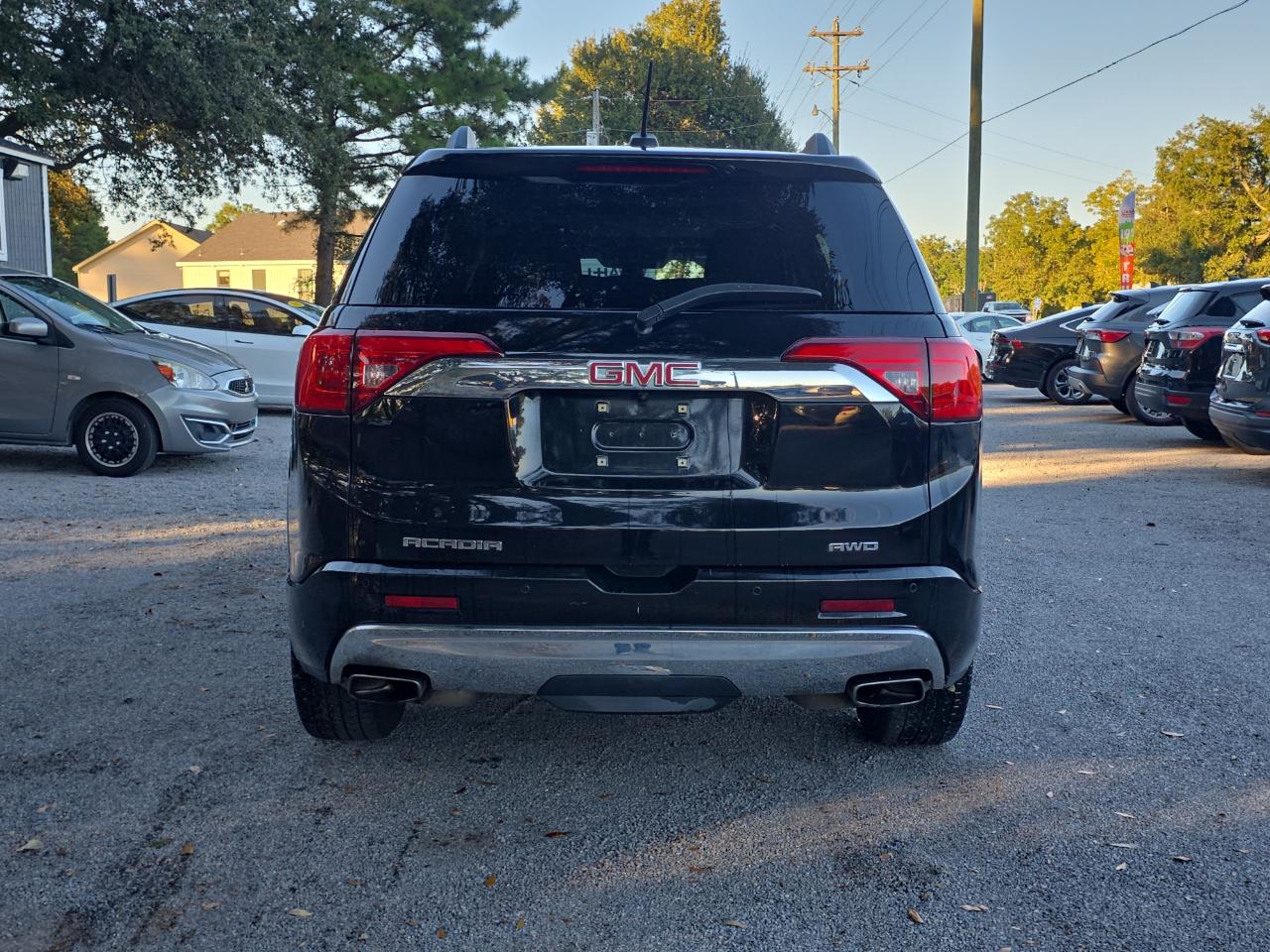 GMC Acadia Denali AWD 2017