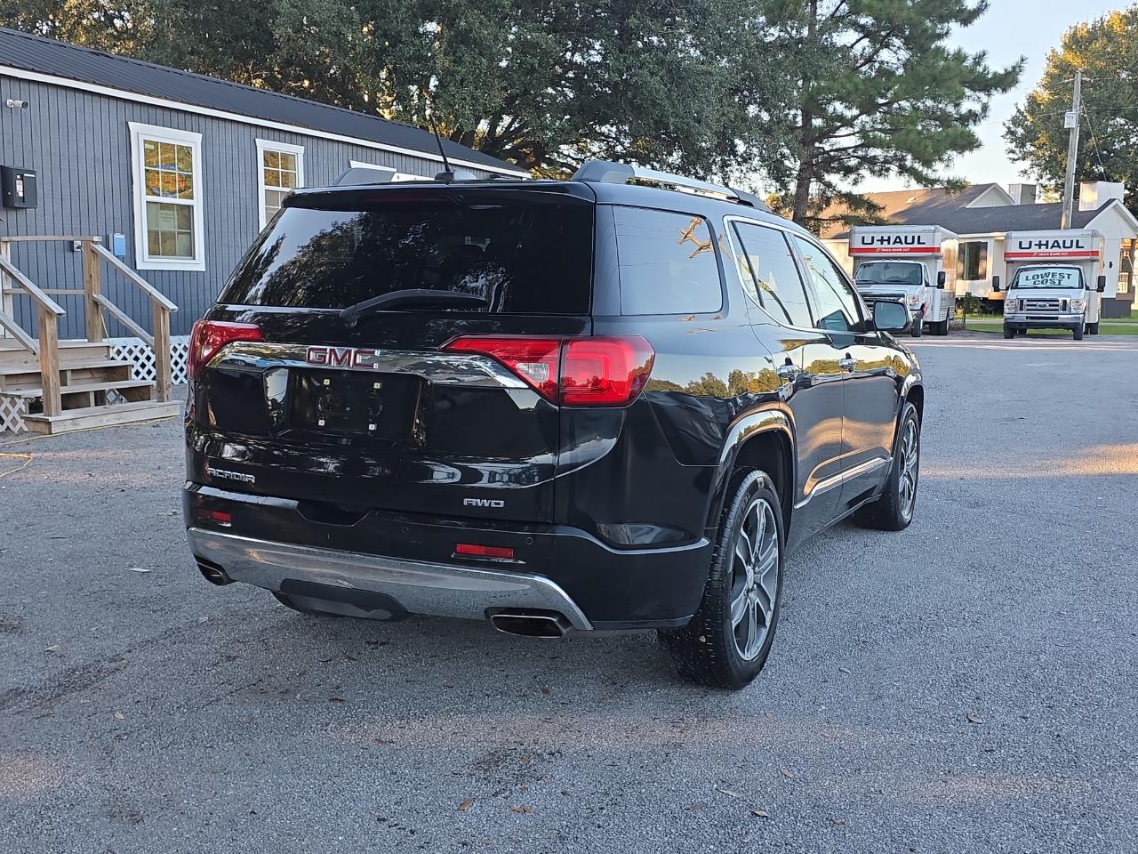 GMC Acadia Denali AWD 2017