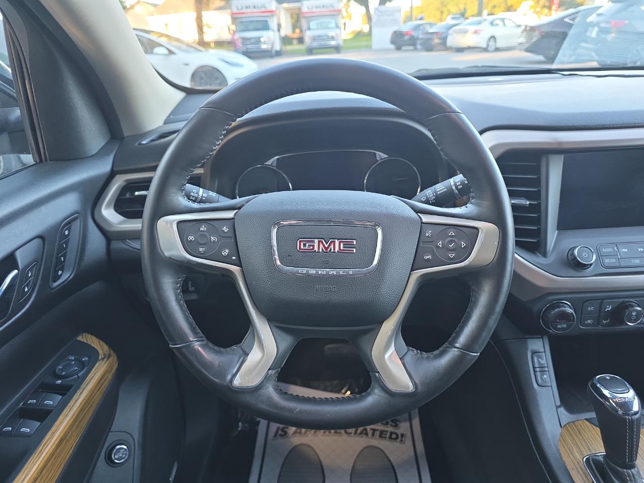 GMC Acadia Denali AWD 2017