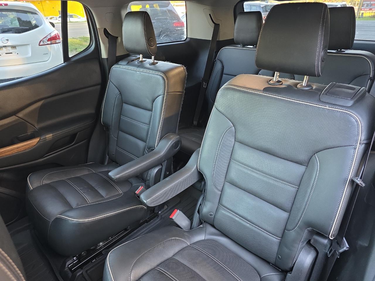 GMC Acadia Denali AWD 2017