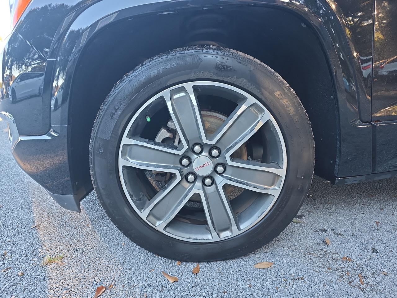 GMC Acadia Denali AWD 2017