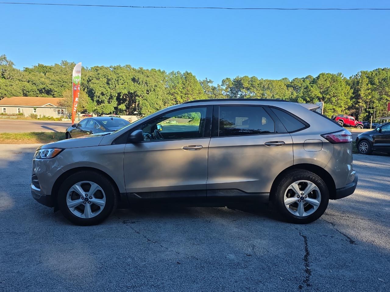 Ford Edge SE FWD 2021