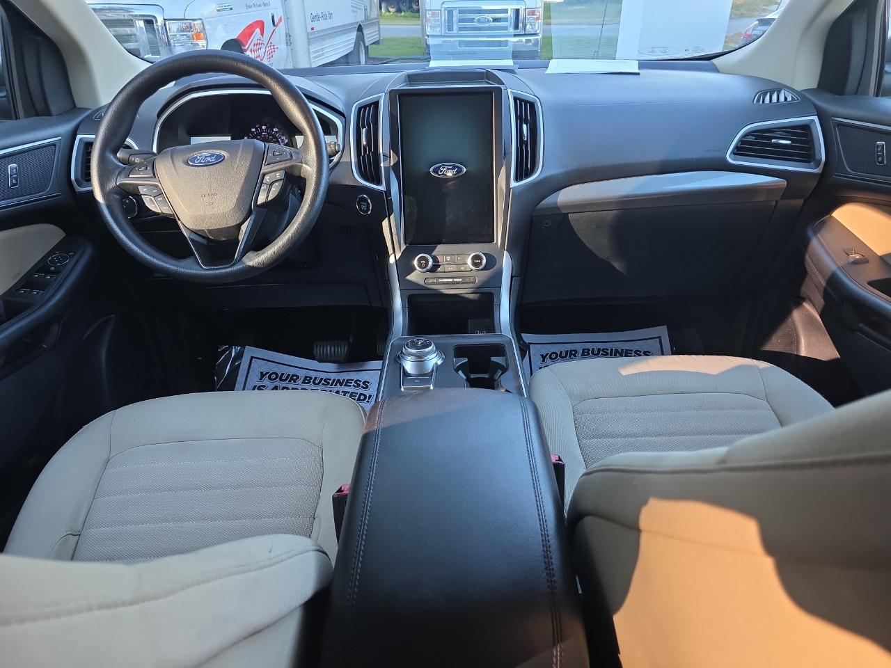 Ford Edge SE FWD 2021