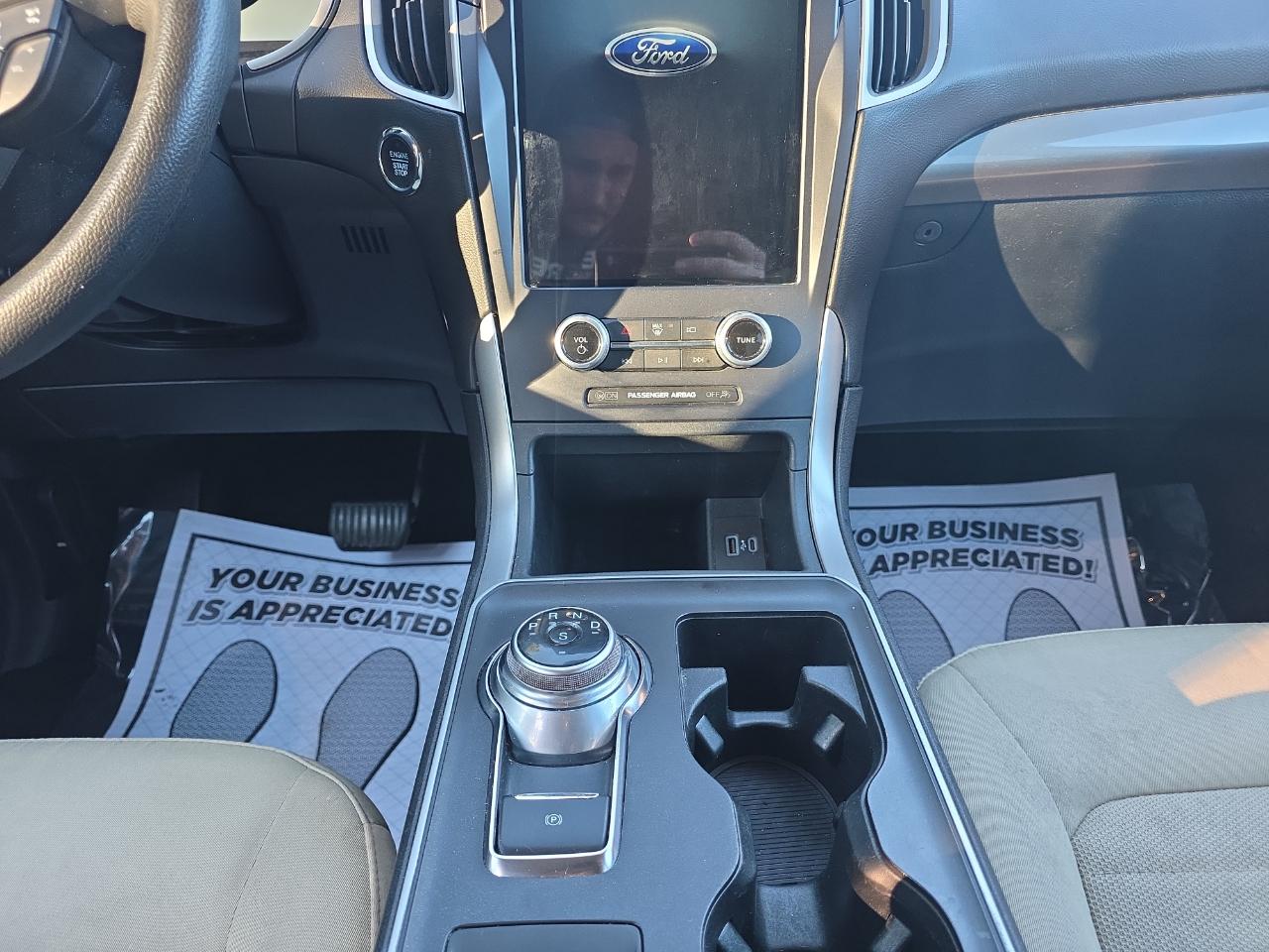 Ford Edge SE FWD 2021