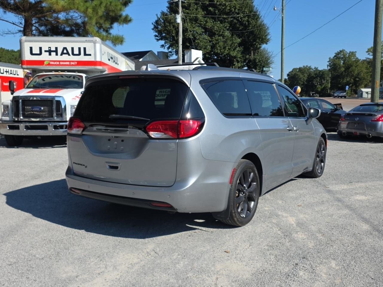 Chrysler Pacifica Touring-L Plus 2019