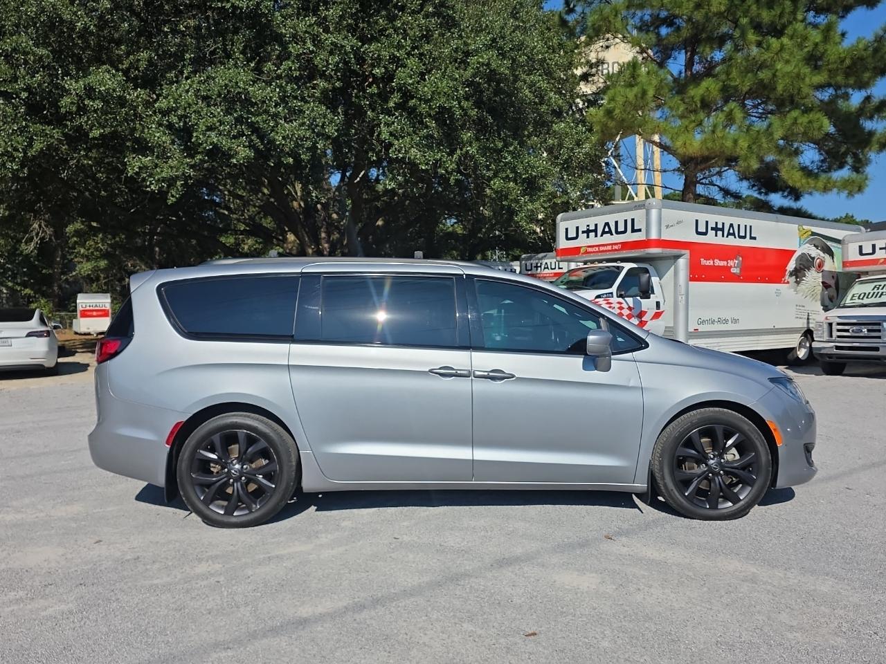 Chrysler Pacifica Touring-L Plus 2019