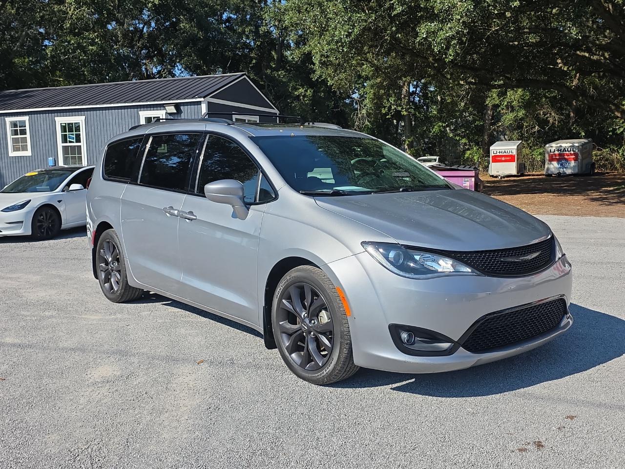 Chrysler Pacifica Touring-L Plus 2019