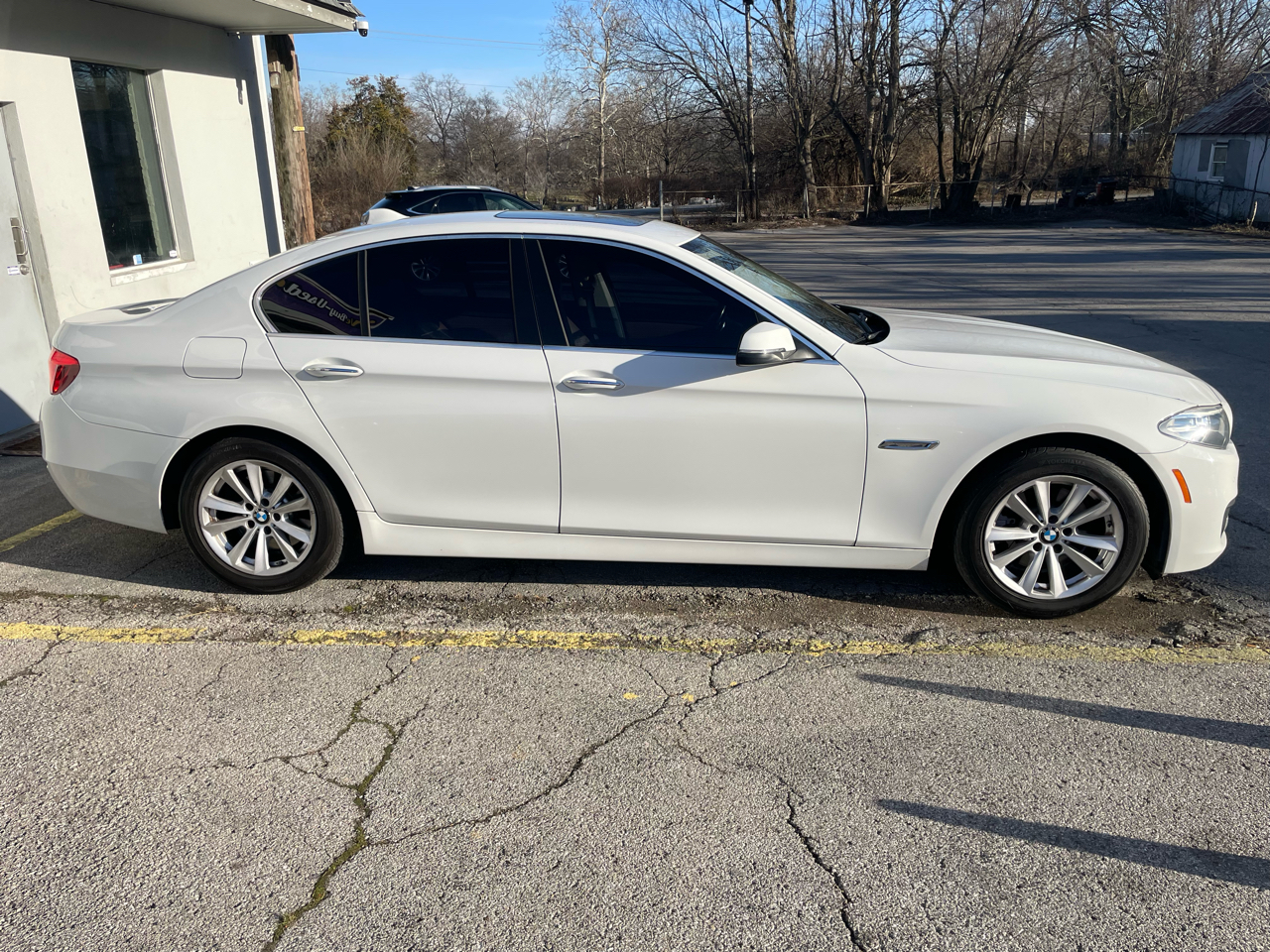BMW 5 Series 4dr Sdn 528i RWD 2016