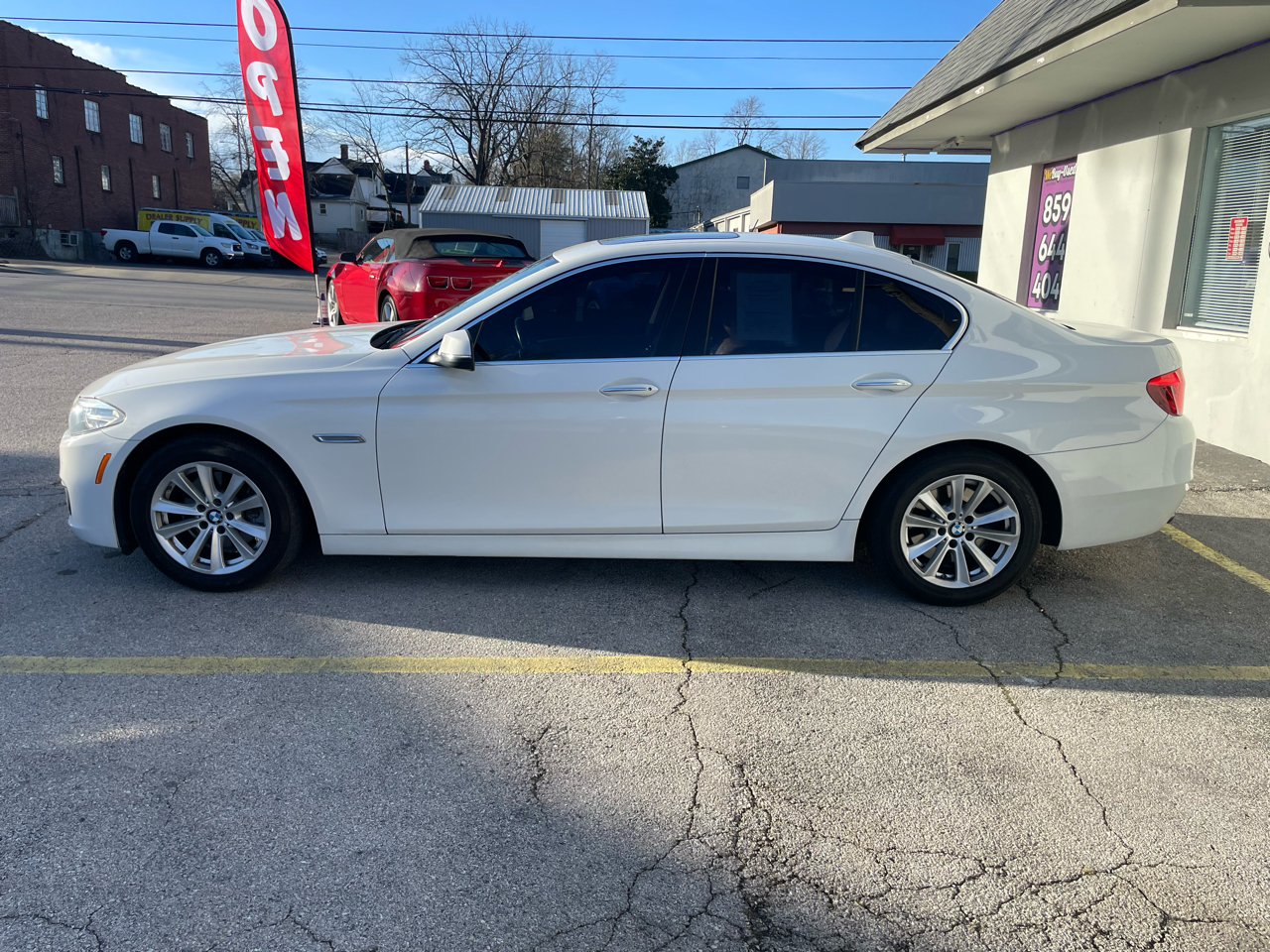 BMW 5 Series 4dr Sdn 528i RWD 2016