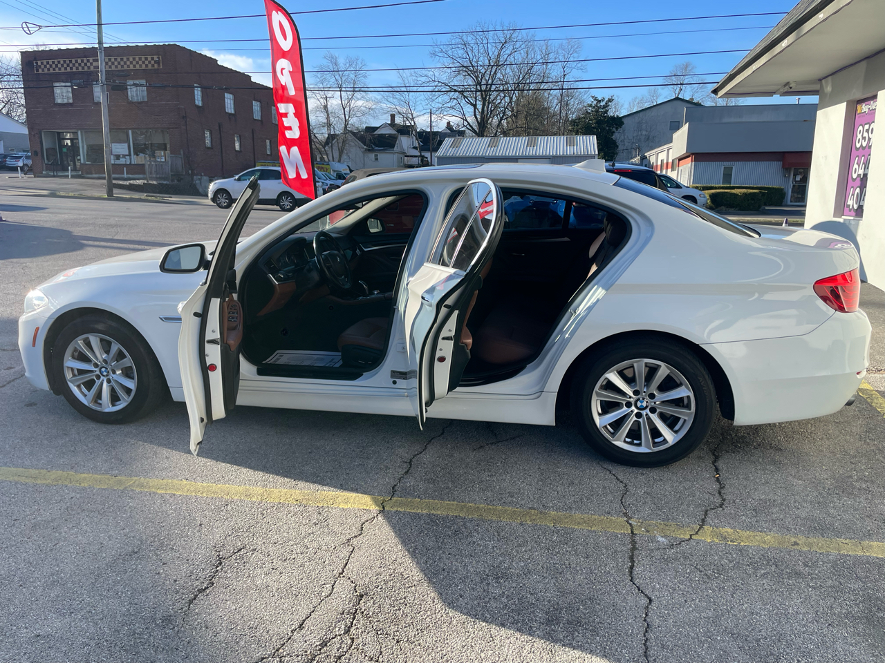 BMW 5 Series 4dr Sdn 528i RWD 2016