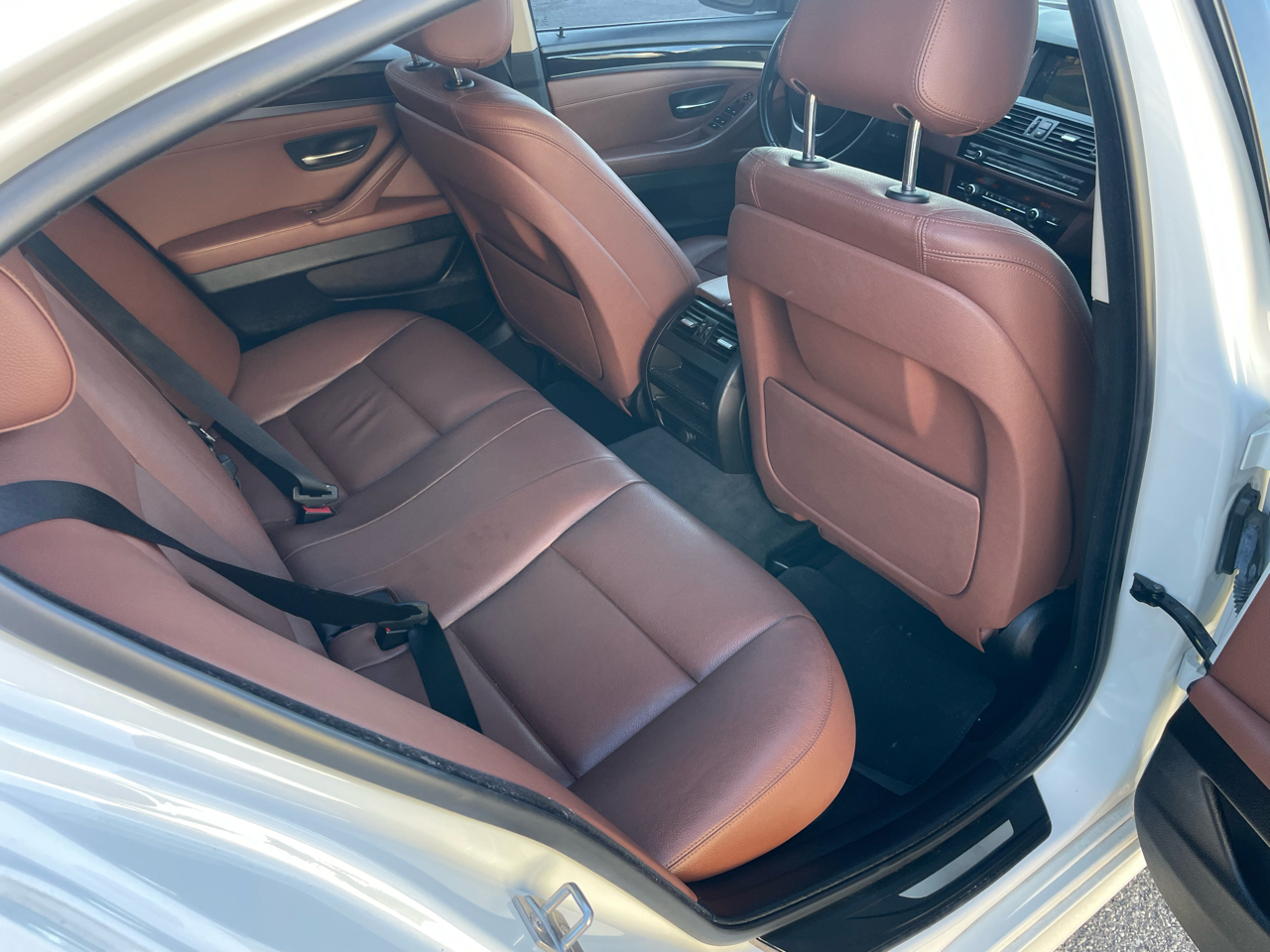 BMW 5 Series 4dr Sdn 528i RWD 2016