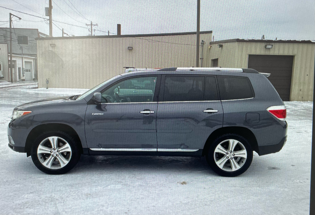 Toyota Highlander 4WD 4dr V6 Limited (Natl) 2012